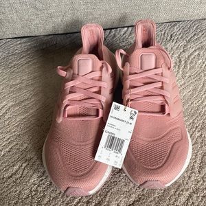 NWT Mauve Adidas Ultraboost
